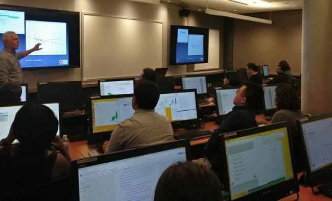 LUC ANSELIN TEACHES GEODA WORKSHOP AT UIC